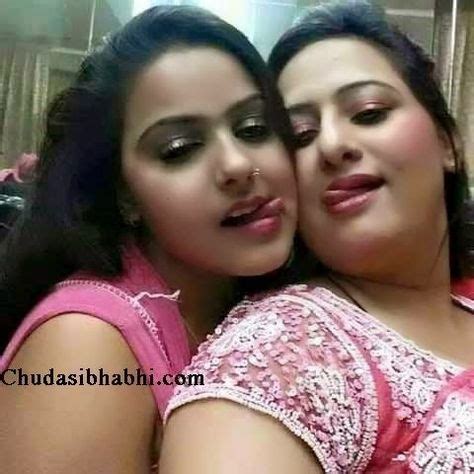 girl desi chut|Sexy girl apni big boobs aur desi chut dikhati hui masti mein